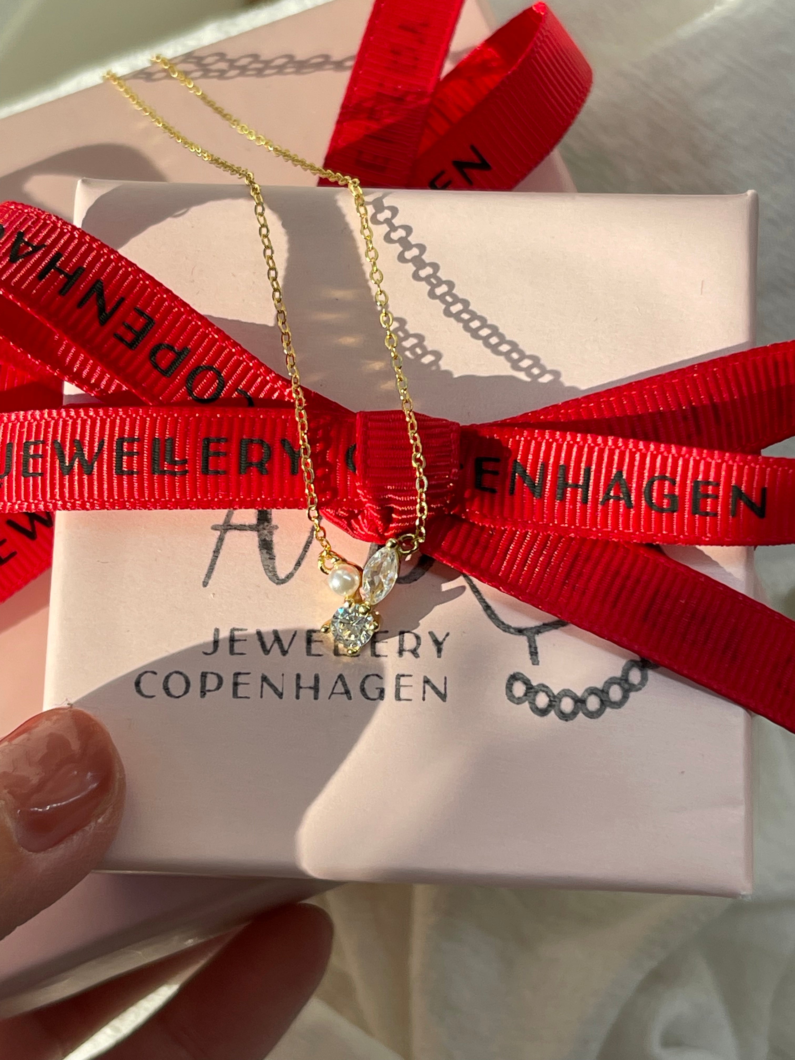 Petite pearl Necklace - AD Jewellery Copenhagen