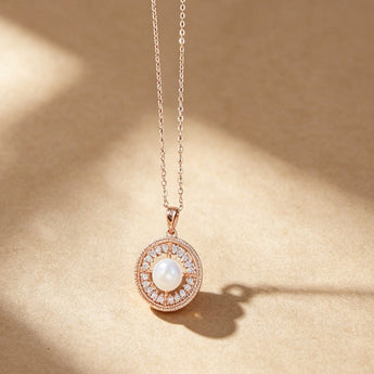 Nordic Starburst Pearl Pendant Necklace - AD Jewellery Copenhagen