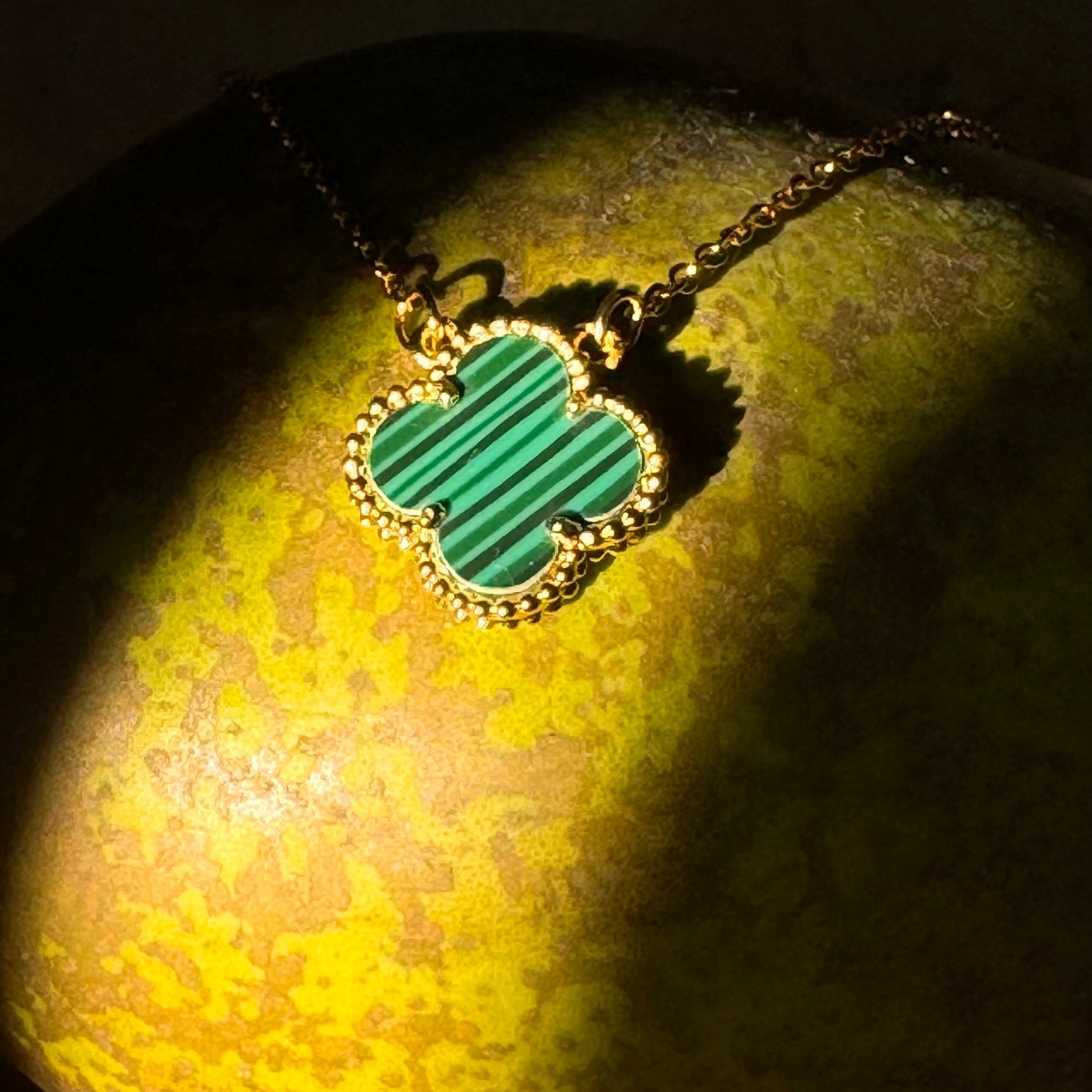 Four Leaf Clover necklace with green Malachite/ Halskæde - AD Jewellery Copenhagen