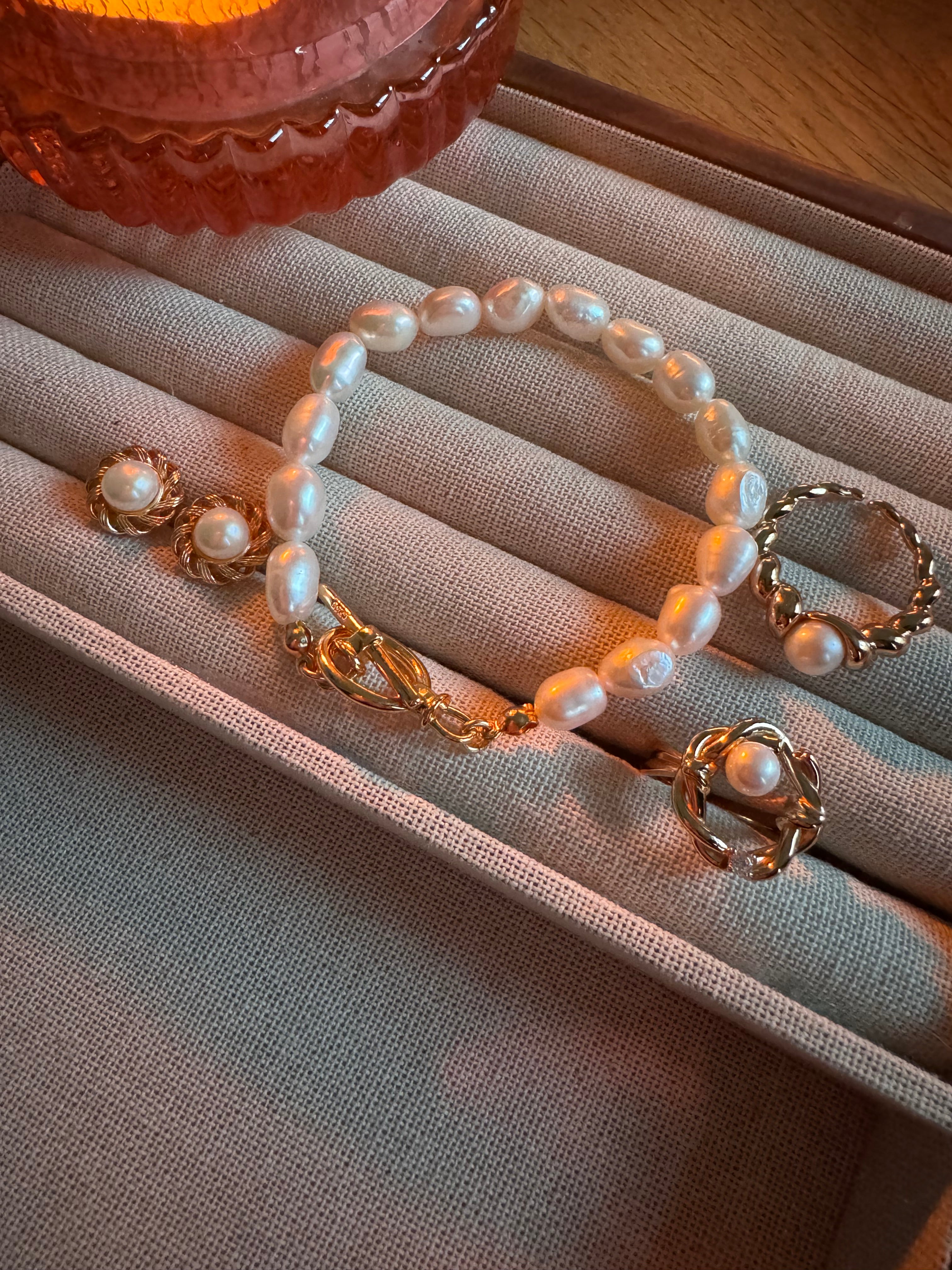 Ethereal Bloom Pearl Bracelet - AD Jewellery Copenhagen