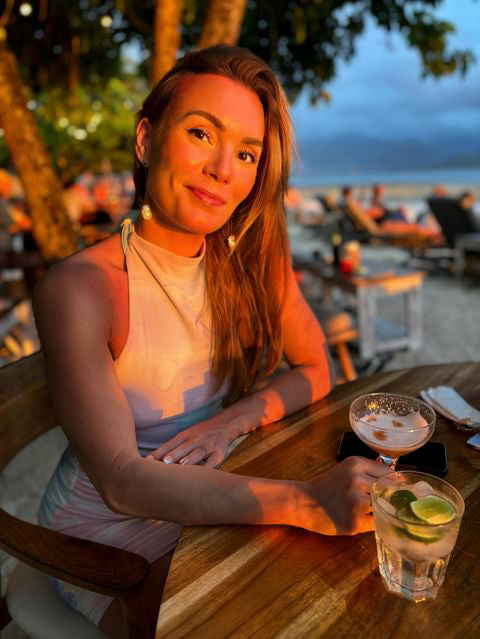 Dual-Wear Golden Bee & Natural Pearl Drop Earrings - Milan - AD Jewellery Copenhagen