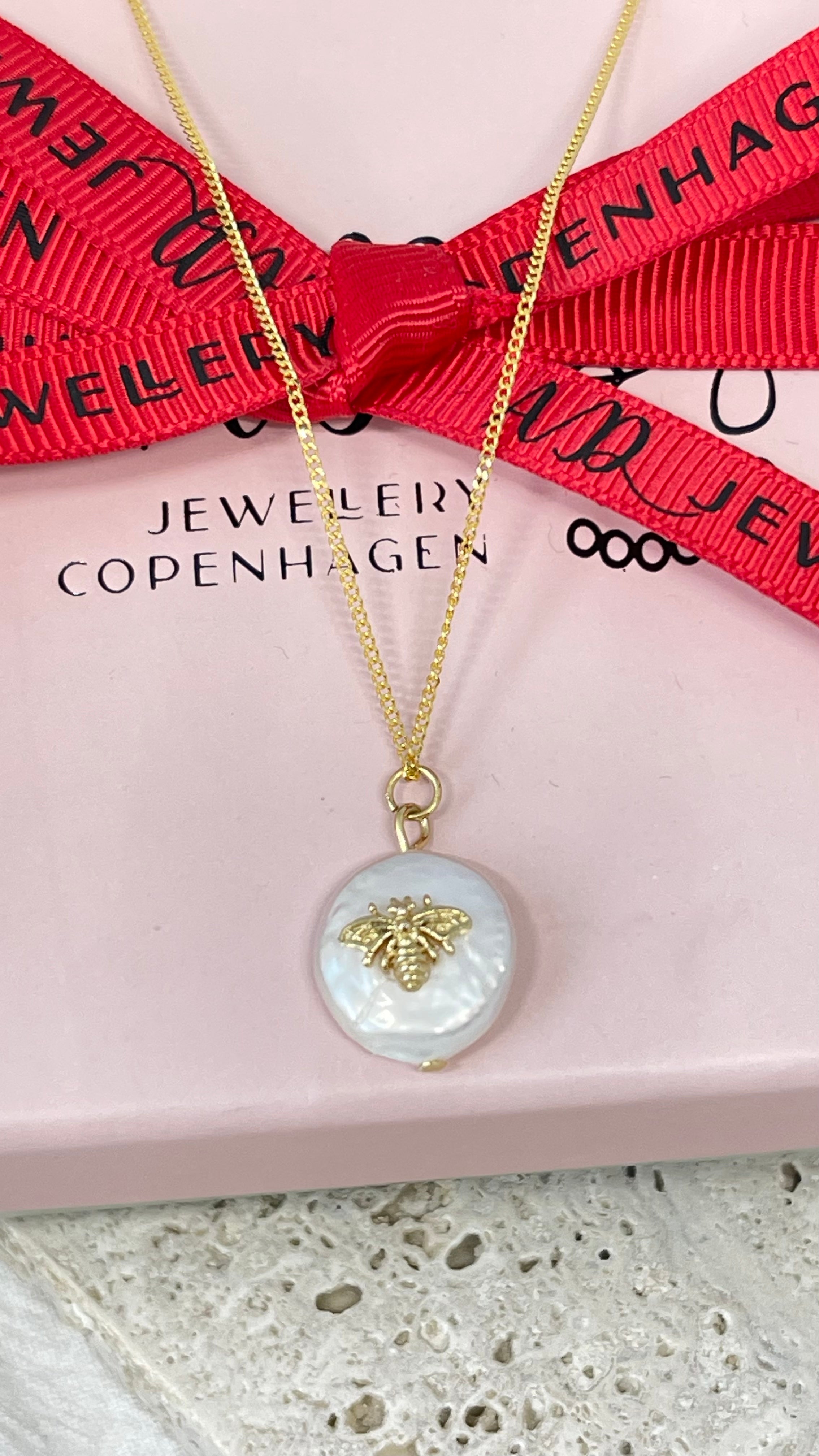 Bee-Pearl Pendant Necklace - AD Jewellery Copenhagen