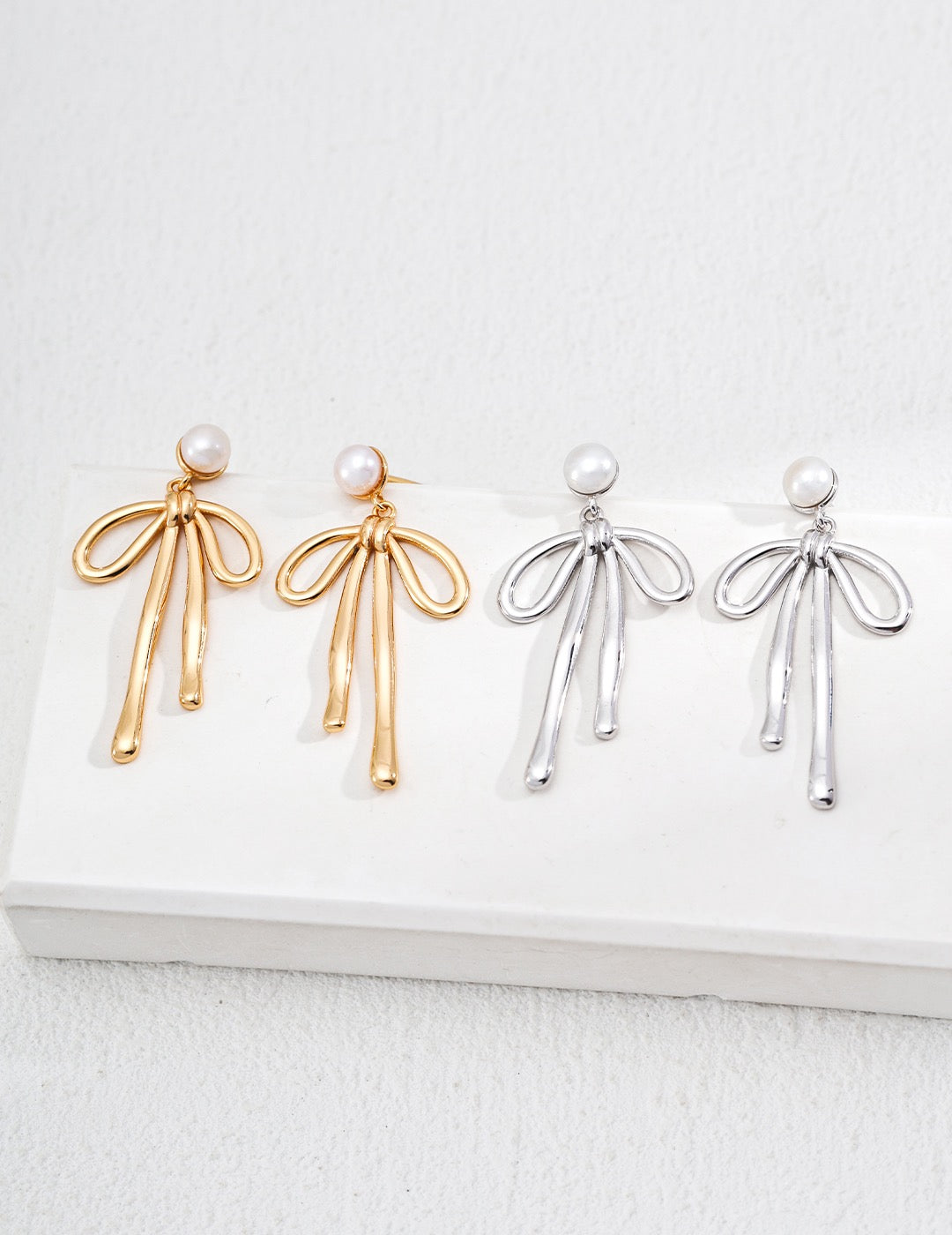 Ophelia Bow Pearl Earrings – 5mm freshwater pearl with delicate S925 silverbow on hypoallergenic stud, perfect for summer outfits