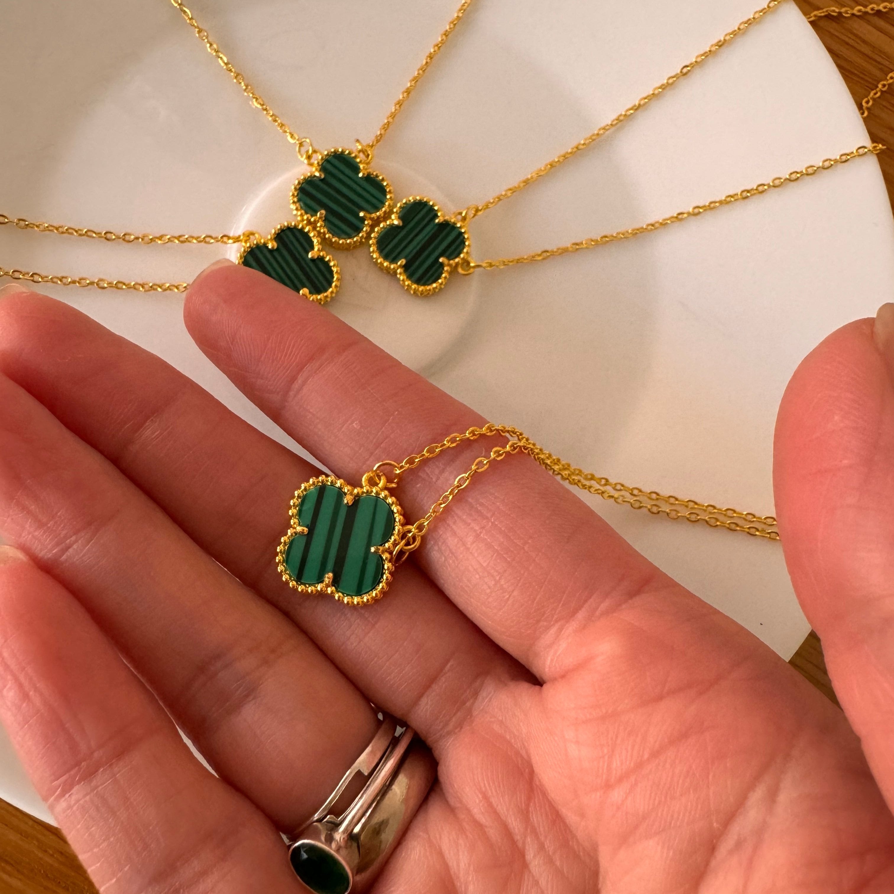 Four Leaf Clover necklace with green Malachite/ Halskæde - AD Jewellery Copenhagen