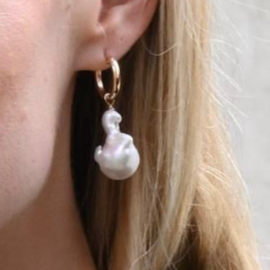 Large Baroque pearl hoops Earrings-Paris - AD Jewellery Copenhagen