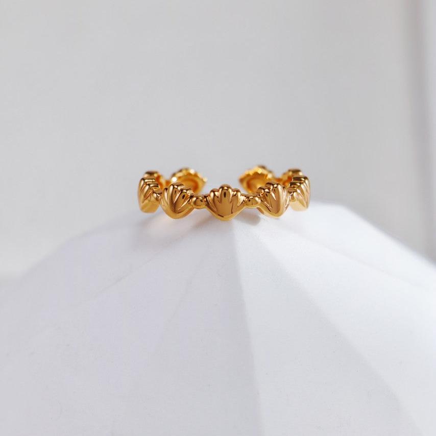 AD Seashell Open Ring in 18k gold vermeil, featuring a smooth curved Seashells inspired by Nordic coastlines. Minimalist jewelry for stacking or solo wear.