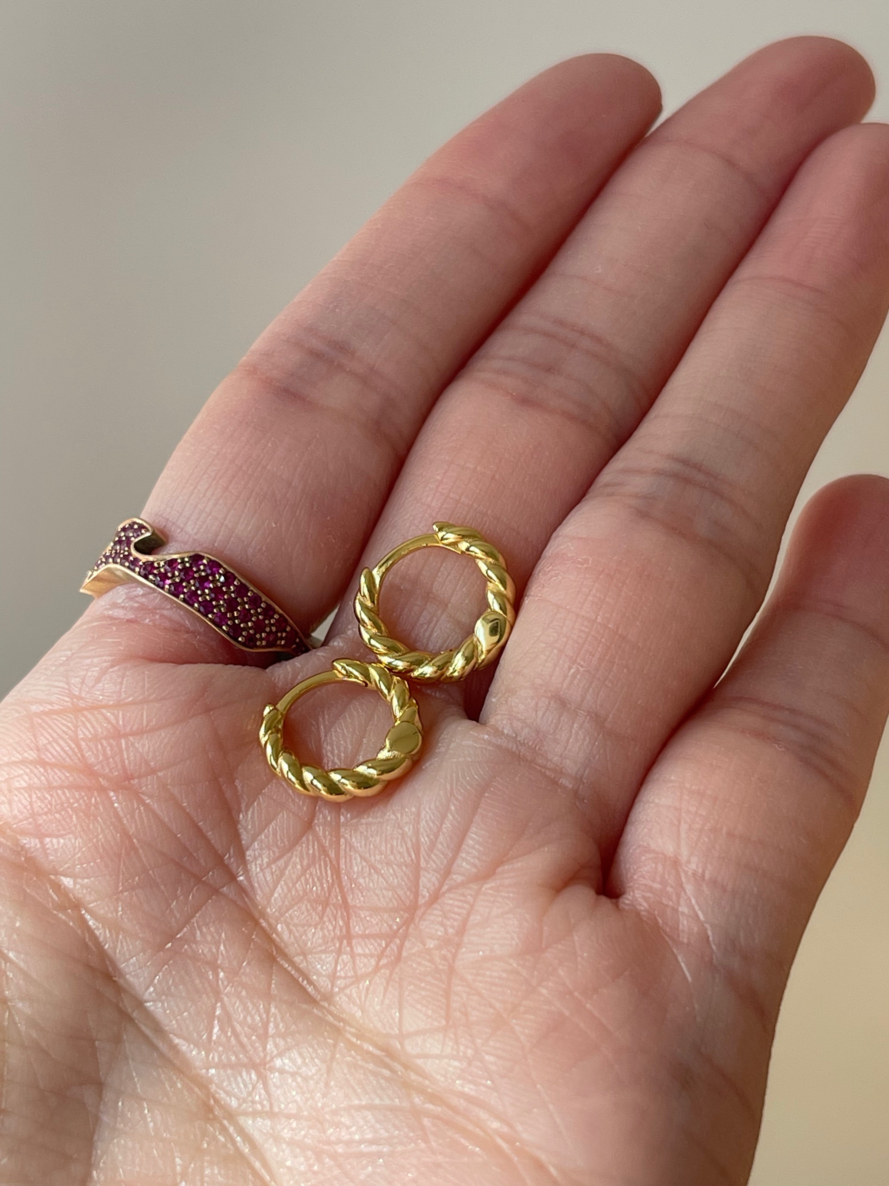 Twist Croissant Earrings hoops - AD Jewellery Copenhagen