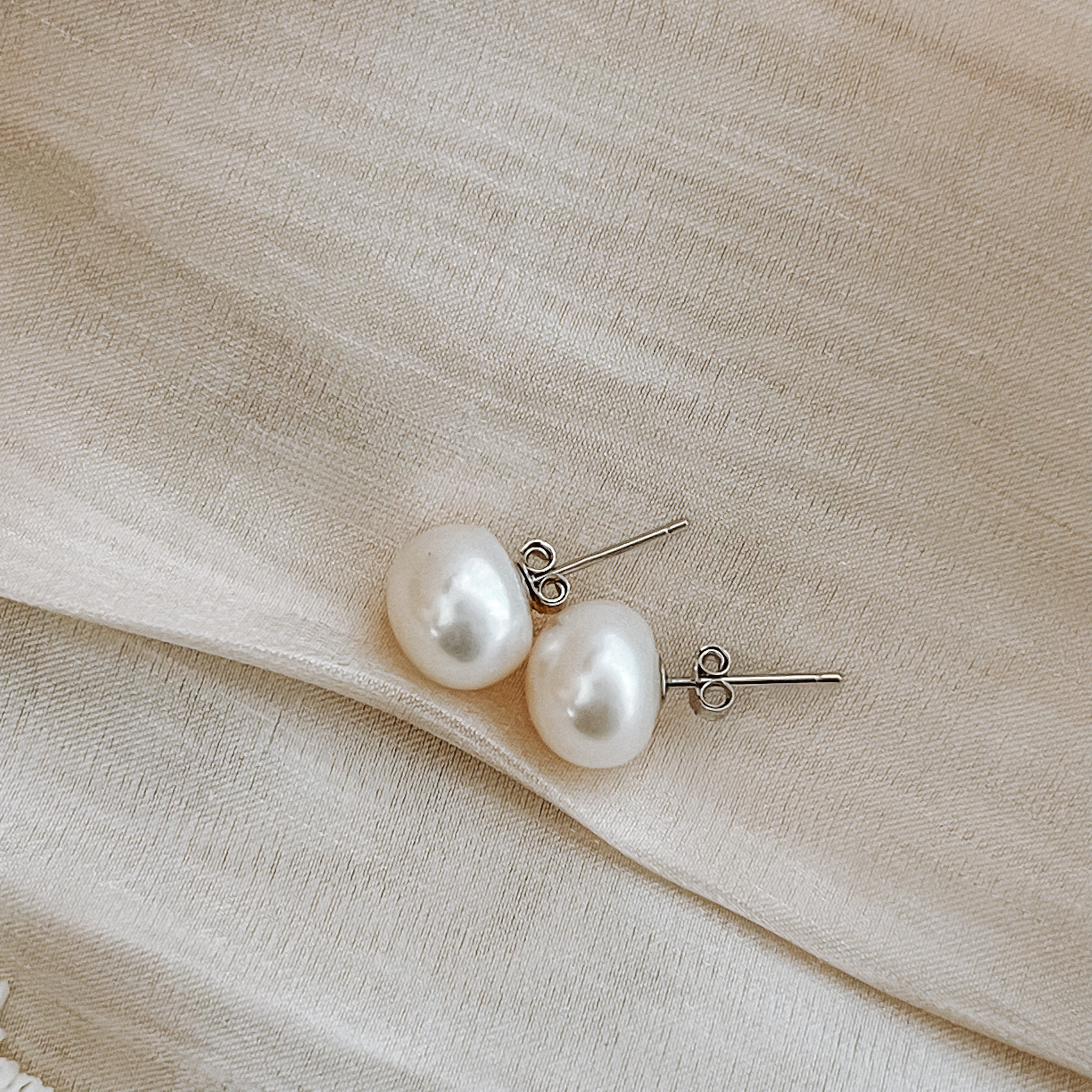 Remy Pearl Stud - AD Jewellery Copenhagen