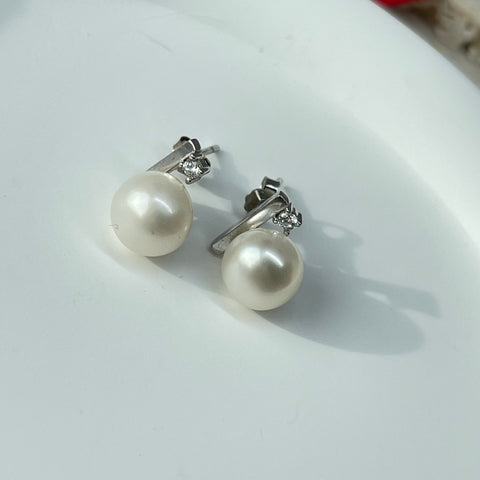 Balance Pearl Silver Earring Stud