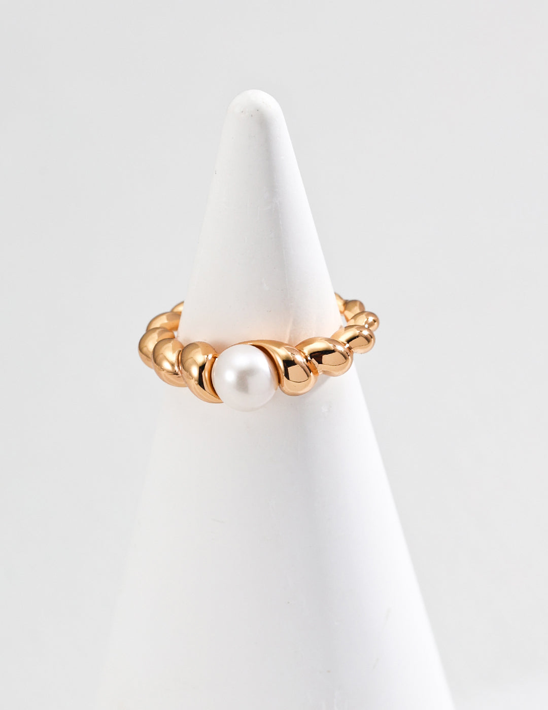 AD TwistPearl Ring - Handcrafted 18k gold vermeil band with unique baroque freshwater pearl, Danish minimalist jewelry.