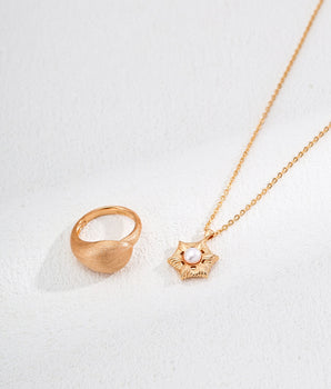 Nordic Statement Ring feminine 