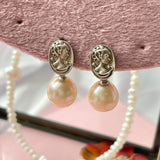 Ellie Pearl drop Earring