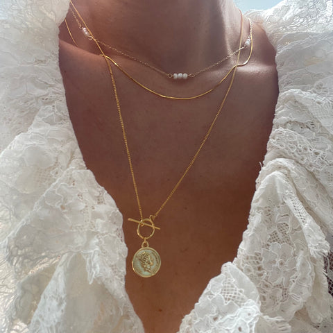 Queen Elizabeth's Coin Pendant Necklace