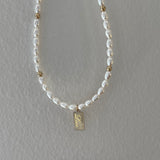 Petit Pearl Gold Necklace w. LOVE Pendant